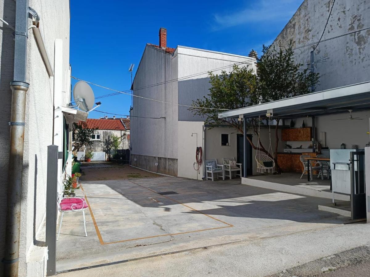 Apartments Vrime Biograd Na Moru Esterno foto