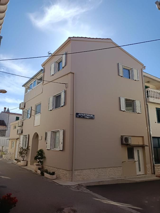 Apartments Vrime Biograd Na Moru Esterno foto