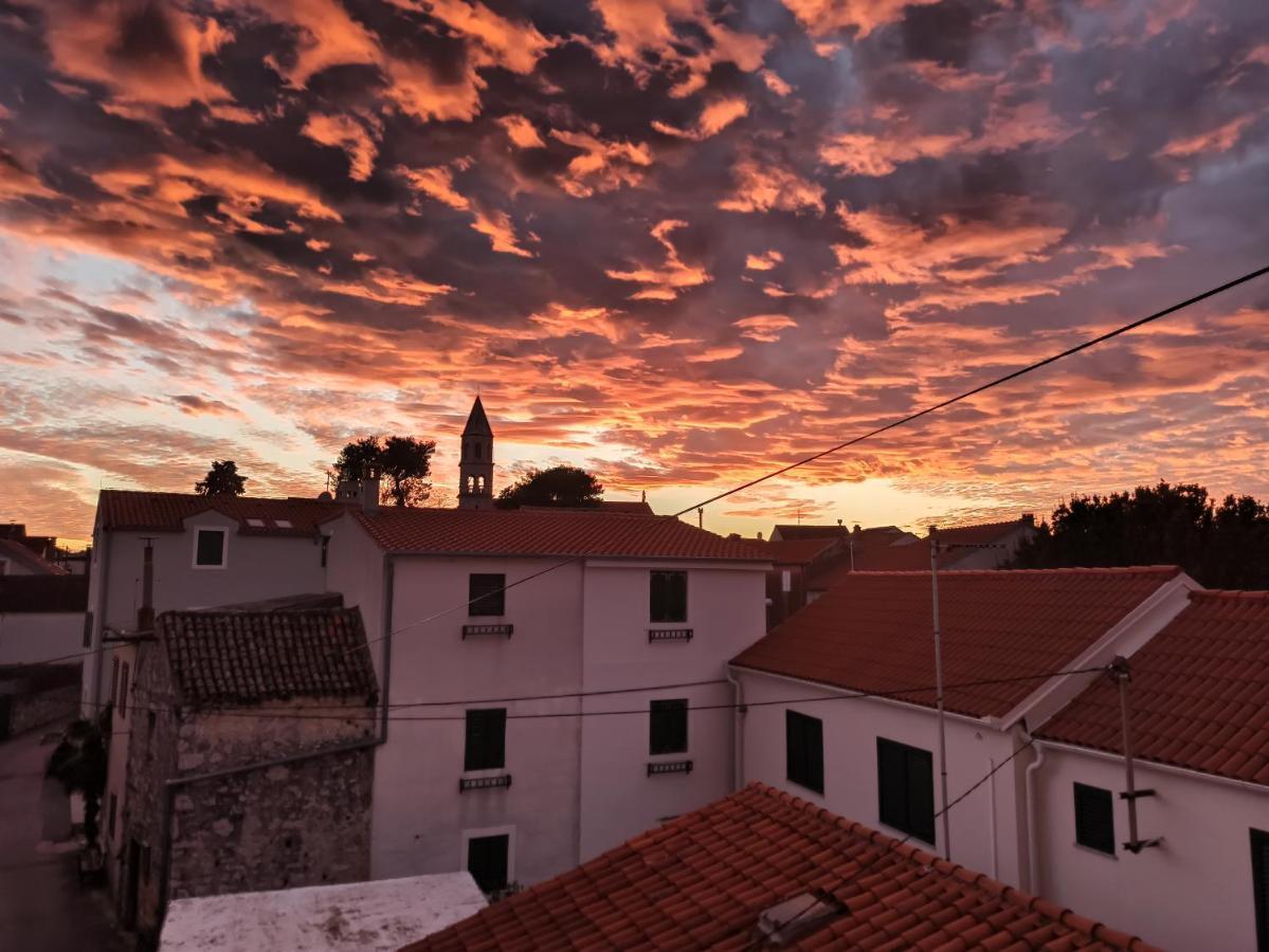 Apartments Vrime Biograd Na Moru Esterno foto